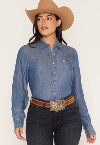 Cinch Women's Chambray Long Sleeve Button-Down Western Shirt